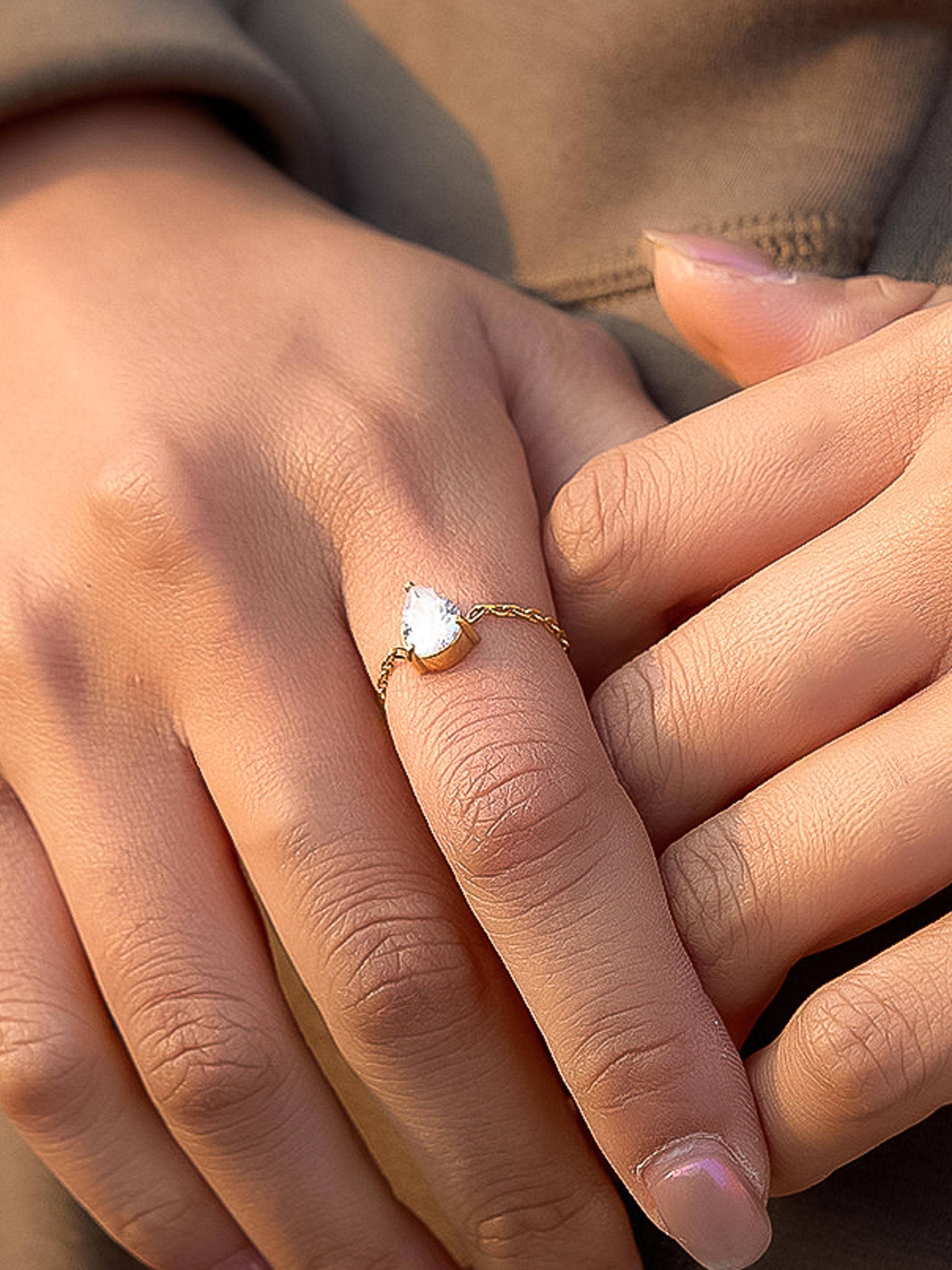 Alora Pear Chain Ring