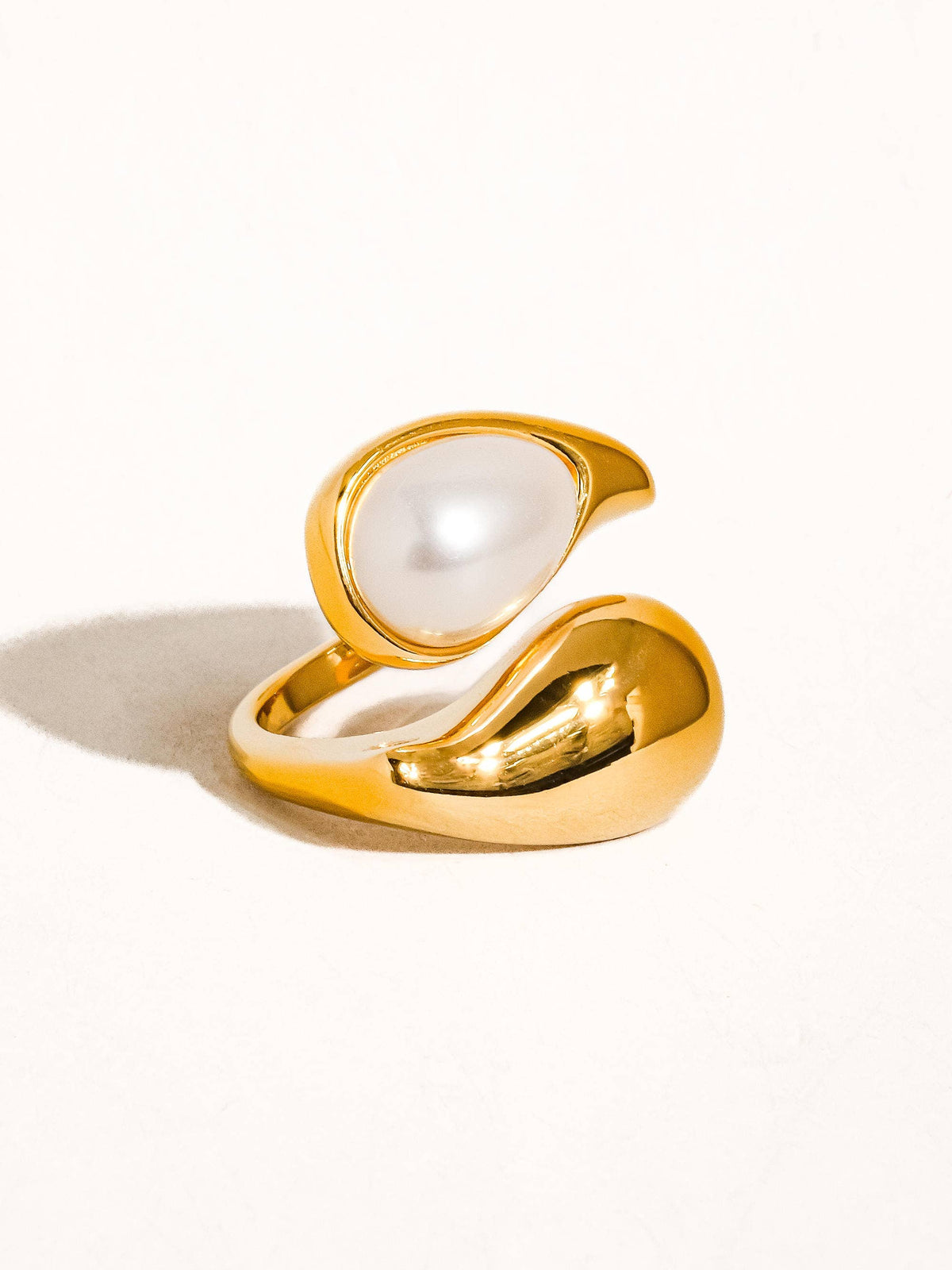 Pearl Wavy Ring